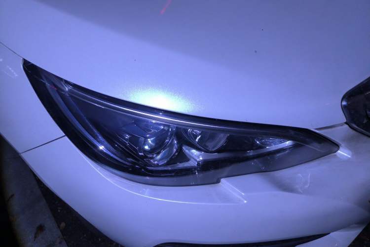 Used Peugeot 308 2018 1.6L Automatic Luxury Edition Right Front Headlight