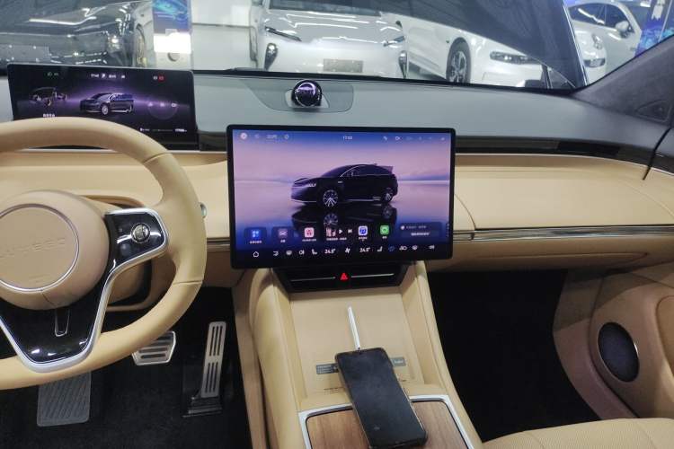 Used Hima Luxeed R7 2024 Pure Electric 667km Pro
