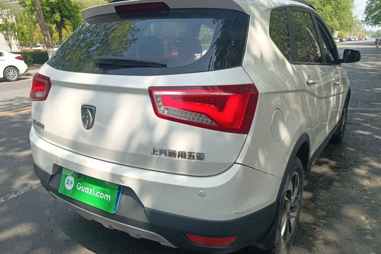 Used Baojun 560 2015 1.8L manual luxury version