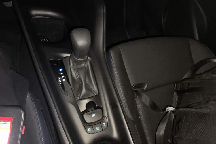 Used Toyota C-HR 2023 2.0L Smart Electric Hybrid Dual-Engine Comfort Version