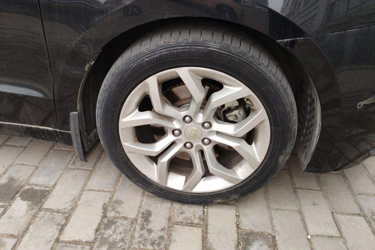 Used Geely Auto Emgrand GT 2015 1.8T Flagship Model Right Front Wheel Hub