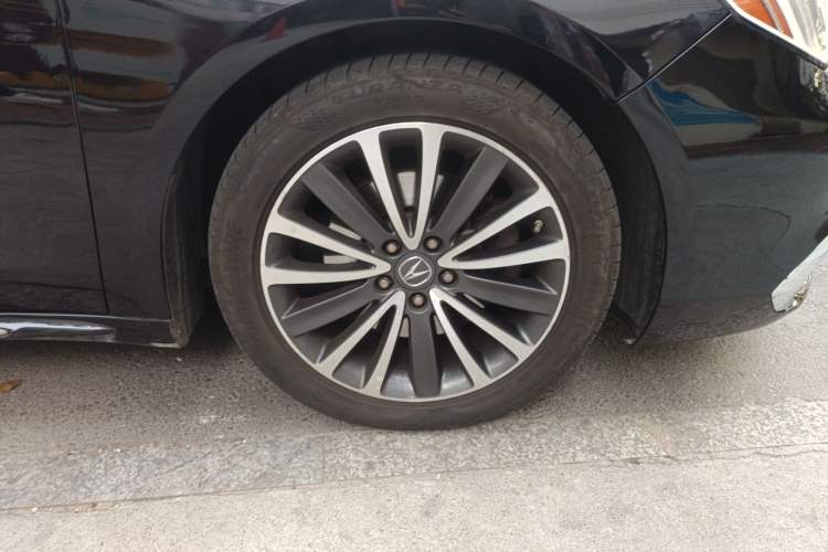 Used Acura TLX-L 2018 2.4L Deluxe Edition