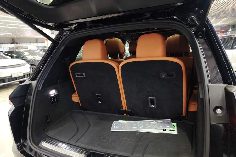 Used Li Auto L8 2023 Pro Model
