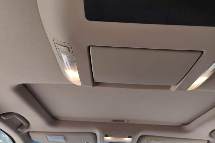 Used Toyota Land Cruiser 2012 4.6L Automatic VX-R Headliner