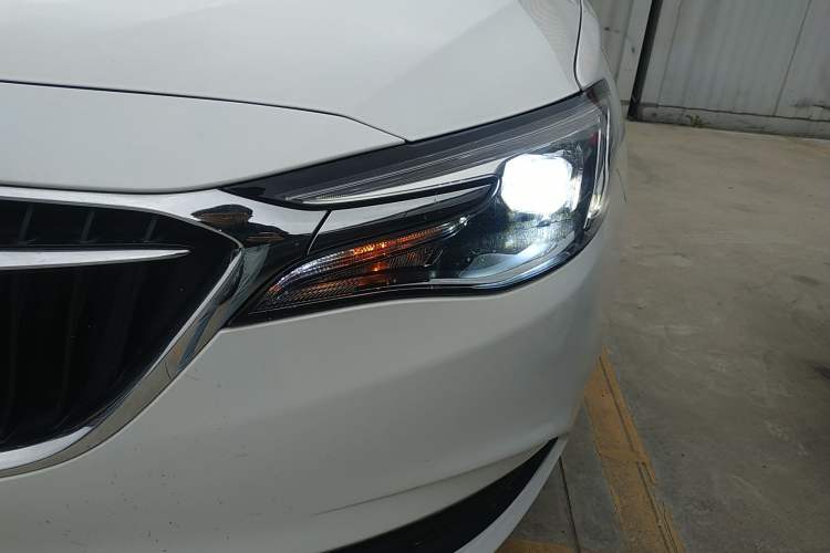 Used Buick GT 2021 Revised Version Flagship 1.5L Automatic Elite Edition Left Front Headlight