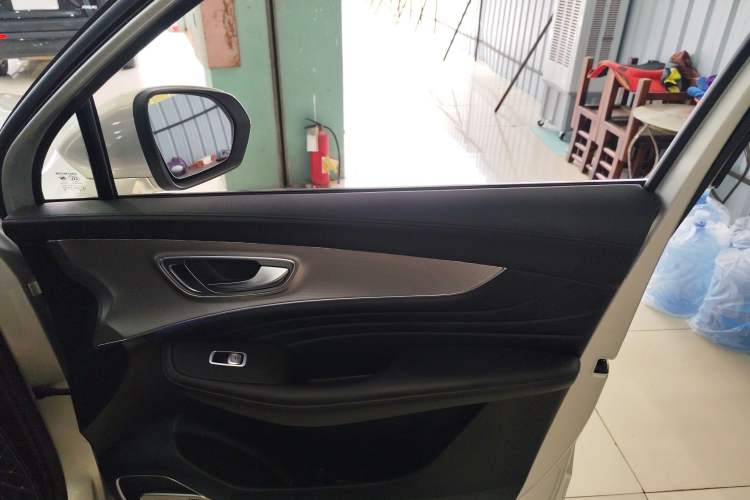 Used Roewe RX5 MAX 2019 300TGI Automatic Smart Cabin Flagship Edition