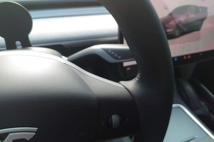 Used Tesla Model Y 2024 Rear-Wheel-Drive Version
