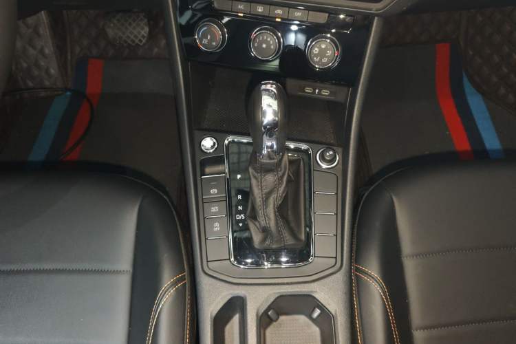 Used Volkswagen Bora 2025 200TSI DSG Enjoy Driving Navigation Edition Gear Lever