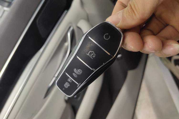 Used BYD Song PLUS New Energy 2025 EV Intelligent Driving Version 520km Premium Model
