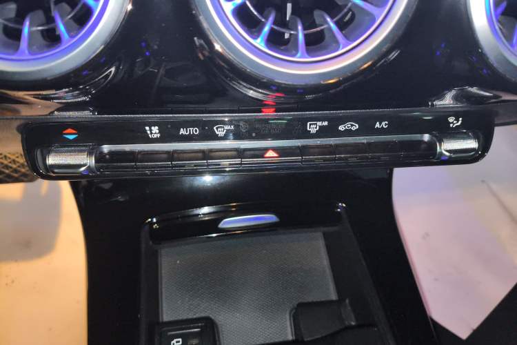 Used Mercedes-Benz A-Class 2021 A 200 L Sport Sedan Fashion Model