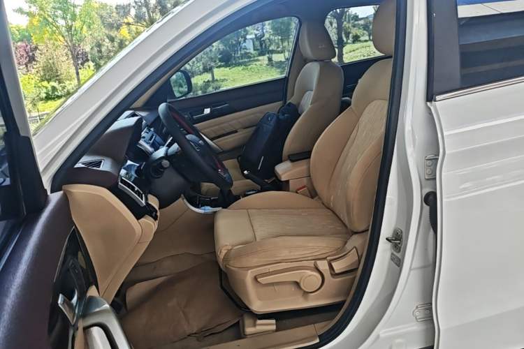 Used Haval H2 2014 1.5T Manual Two-Wheel Drive Urban Edition
