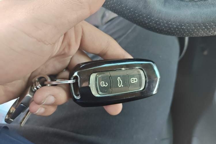 Used Geely Auto Emgrand GL 2018 1.8L Manual Elite Smart Connectivity Version