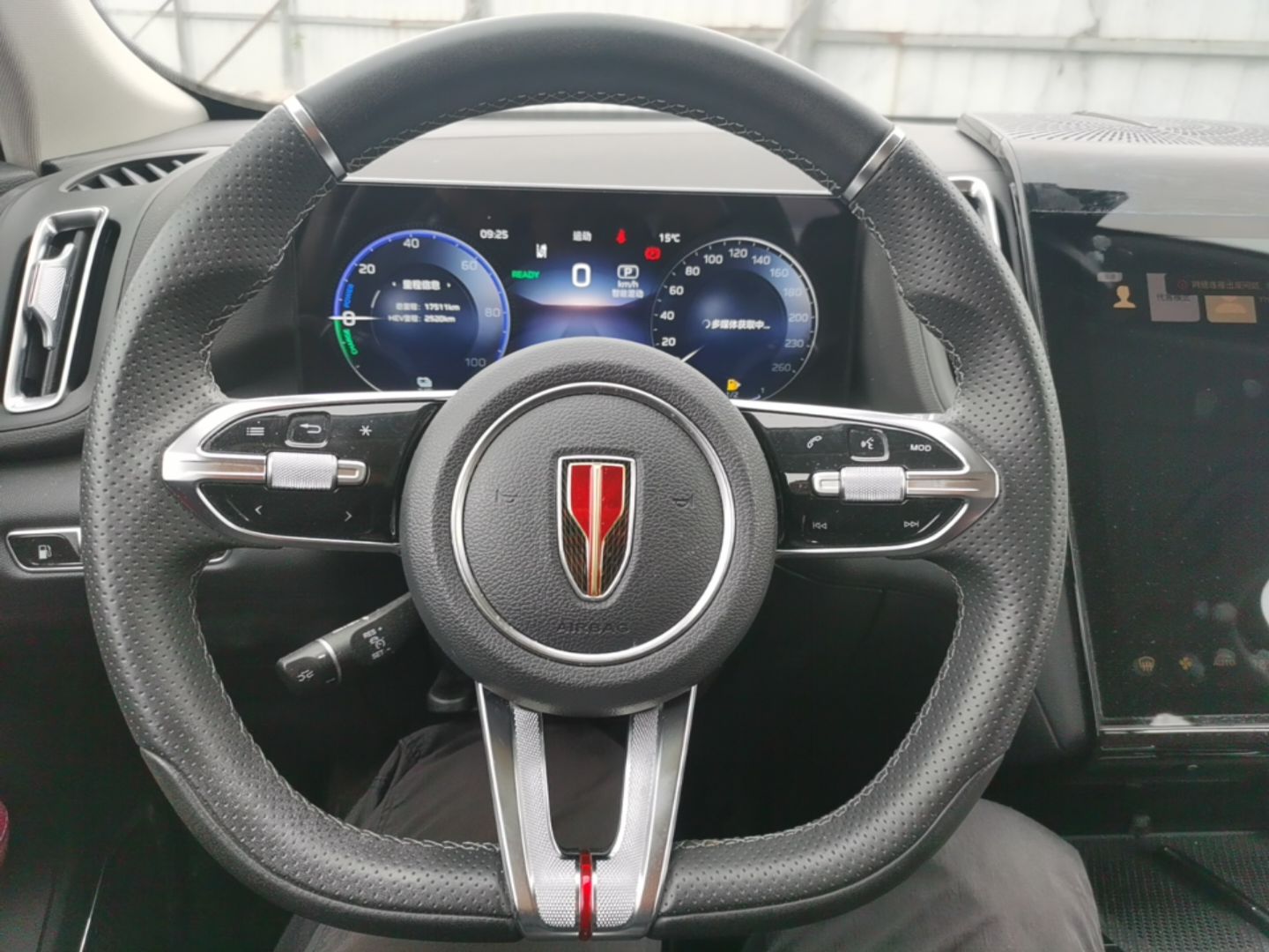Hongqi HS3 PHEV 2025 Model 117km Jingwei Edition — снимка 13