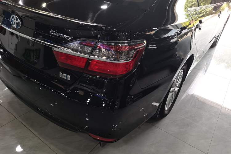 Used Toyota Camry 2015 Dual-Engine 2.5 HG Luxury Navigation Edition
