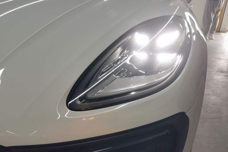 Used Porsche Macan 2022 Macan S 2.9T
