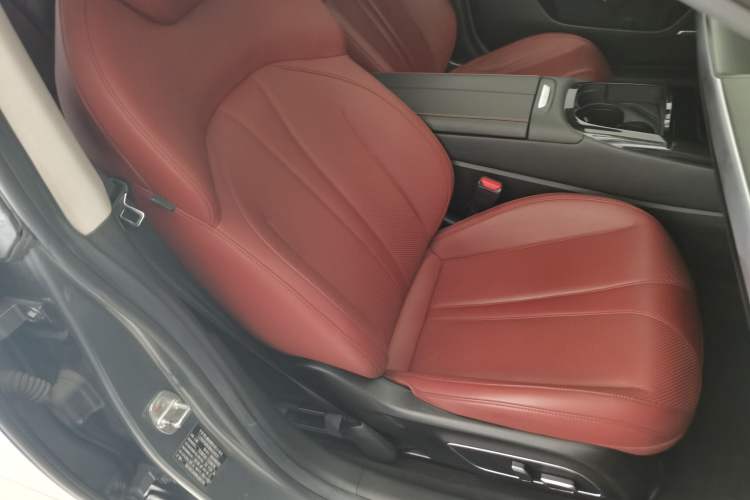 Used XPeng P7 2020 562E Performance Edition Right Front Seat