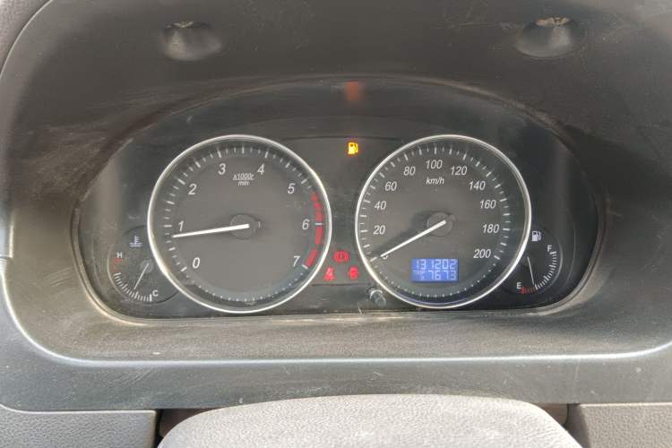 Used BAIC Weiwang M30 2015 1.5L Basic Version DAM15 Instrument Cluster