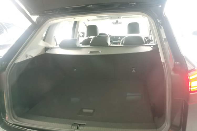 Used Volkswagen Tayron 2022 330TSI Two-Wheel Drive Luxury Smart Connectivity Version