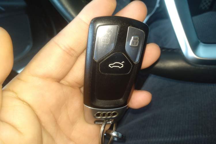 Used Audi Q5L 2018 40 TFSI Prestige Edition China VI Emission Standard
