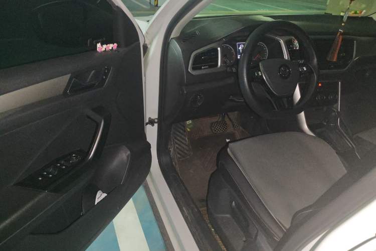 Used Volkswagen T-ROC 2020 230TSI DSG Two-Wheel Drive Advanced Version Driver Seat