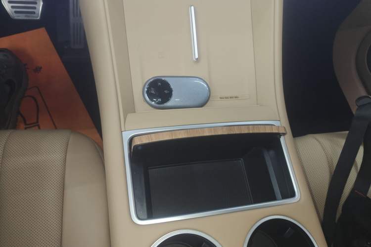 Used Hima Luxeed R7 2026 Model Range-Extending Ultra