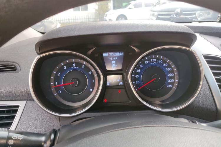 Used Hyundai Elantra (5th Generation / Langdong) 2016 1.6L Automatic Prestige Model