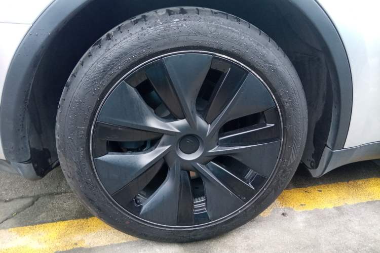 Used Tesla Model Y 2023 Rear-Wheel-Drive Version