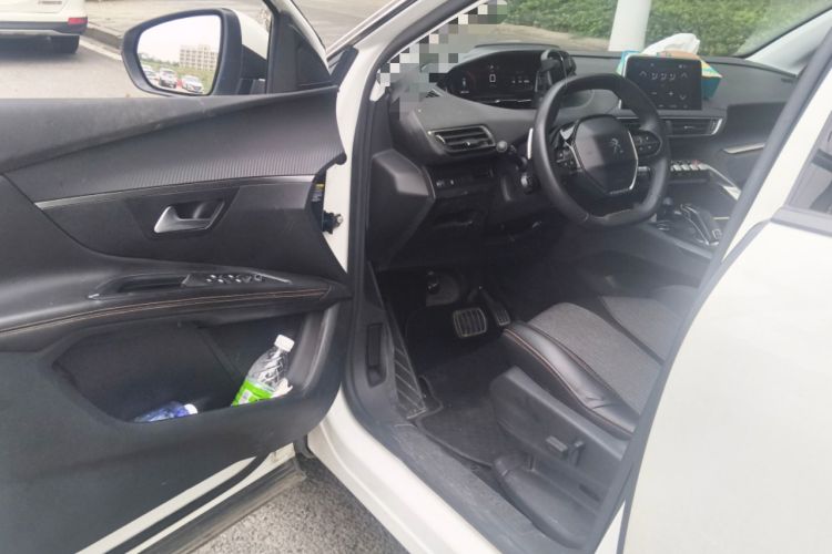 Used Peugeot 4008 2017 350THP Elite Edition Driver Seat