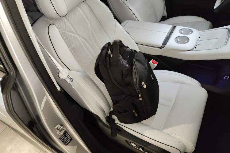 Used XPeng X9 2024 640 All-Wheel Drive High-Performance Max
