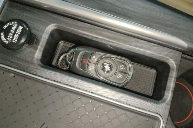 Used Buick GL8 2021 ES Land Cruiser 653T Luxury Edition