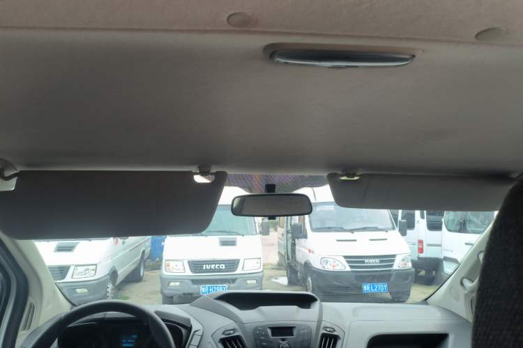 Used Ford Transit 2019 2.0T Diesel Multi-Purpose Commercial Vehicle Short Wheelbase Low Roof 6-Seater China VI Standard