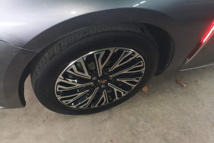 Used Hongqi H5 2024 2.0T Automatic Smart Connect Flagship Edition
