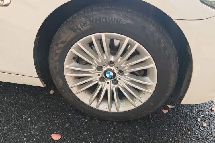 Used BMW 5 Series 2014 525Li Leading Model
