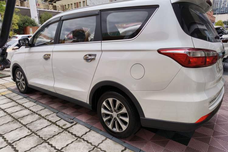 Used Changan Lingxuan 2017 1.6L Manual Elite Model
