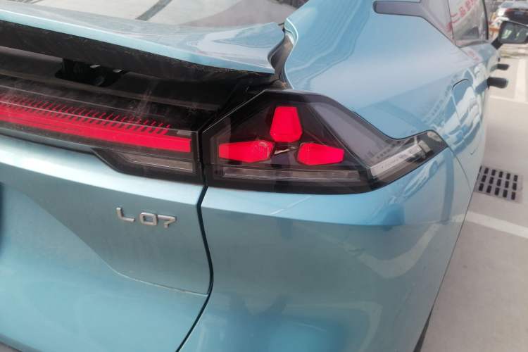 Used Deepal L07 2024 230Max Qiankun Intelligent Driving ADS SE Range-Extended Version