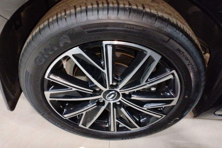 Used GAC Trumpchi Trumpchi E8 2024 Honor Series 2.0L Honor Edition
