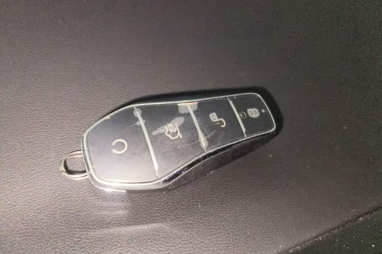 Used BYD Qin L 2025 DM-i Smart Drive 120KM Superior Model
