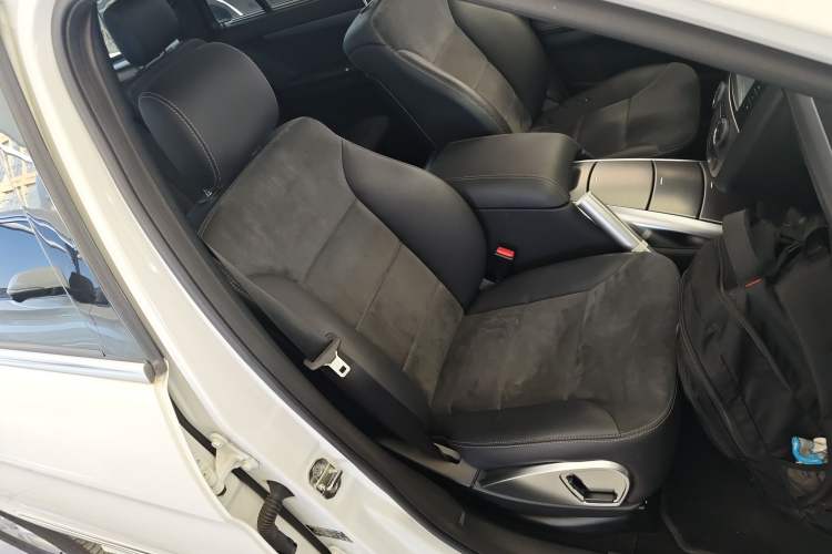 Used Mercedes-Benz R-Class 2014 R 320 4MATIC Business Model