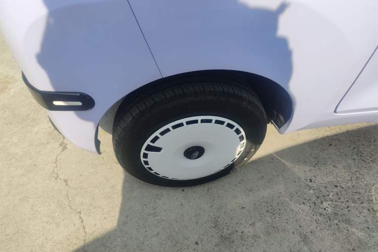 Used Chery QQ Ice Cream 2024 120km Milkshake Right Rear Wheel Hub