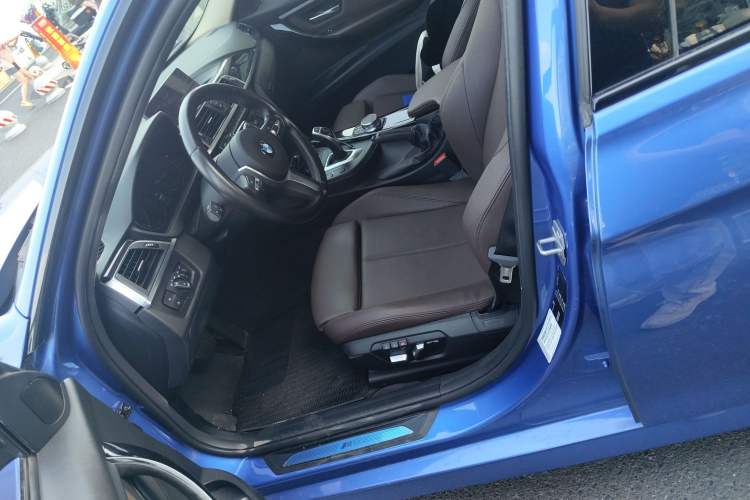 Used BMW 3 Series 2018 320Li Leading Model M Sport Package