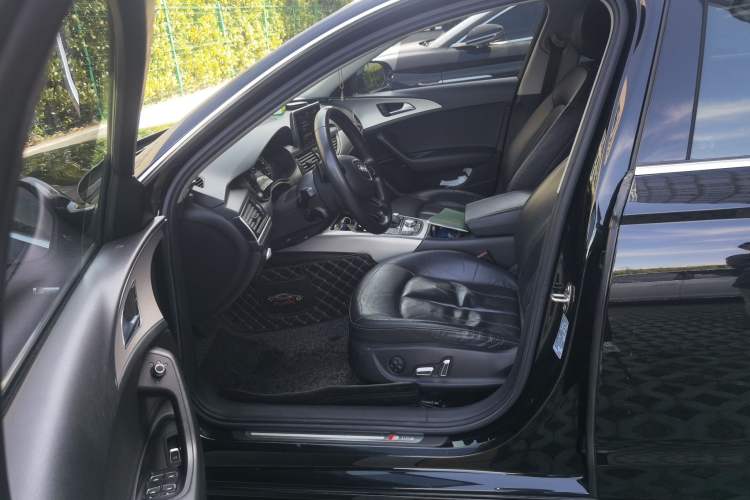 Used Audi A6L 2018 30th Anniversary Edition 35 TFSI Fashion Model
