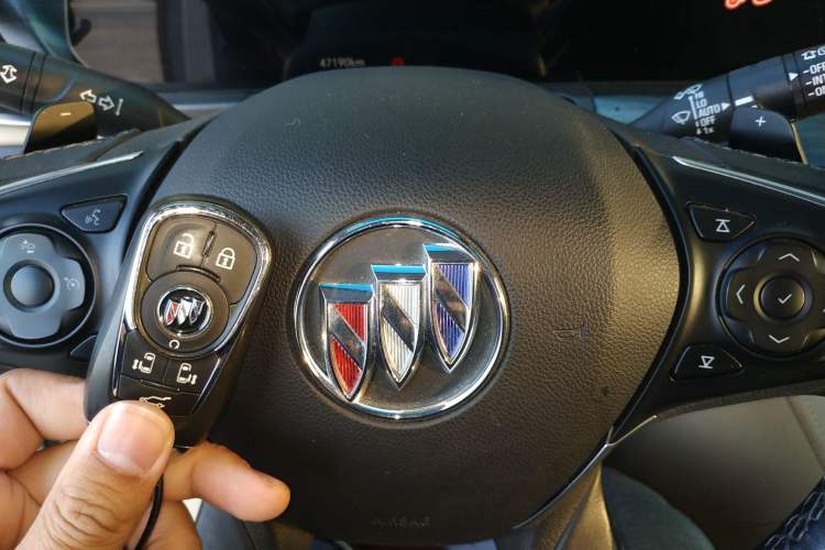 Used Buick GL8 2022 ES Land Cruiser 653T Luxury Model