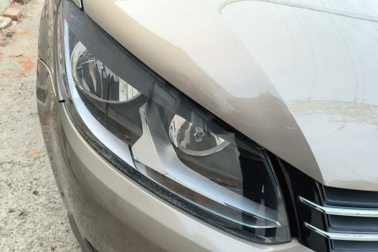 Used Volkswagen Touran 2015 1.4T Manual Fashion Edition 5-Seater