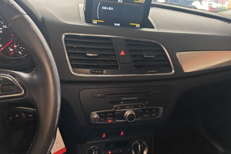 Used Audi Q3 2015 30 TFSI Comfort Model