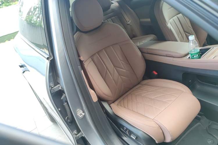 Used Nio ES6 2025 75 kWh
