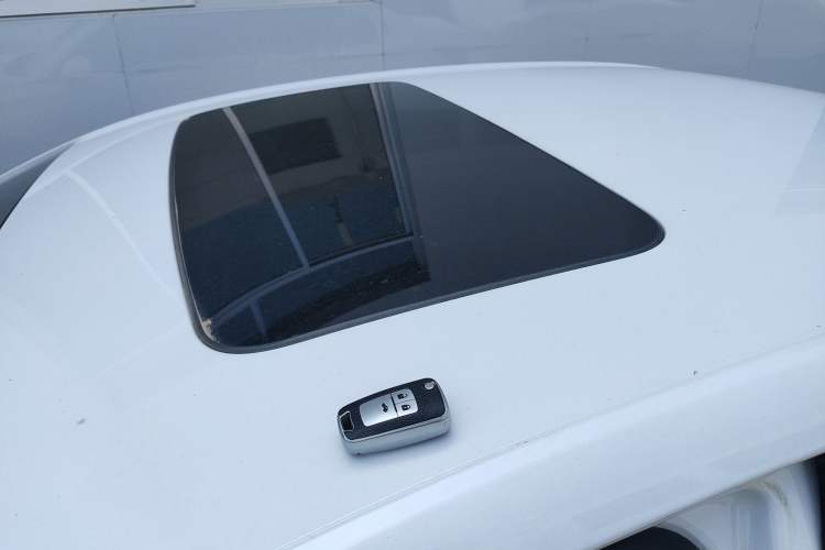 Used Buick GT 2015 15N Manual Luxury Version Roof