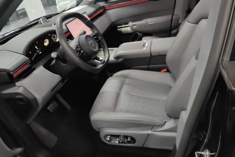 Used Zeekr 7X 2025 100 kWh Long-Range Rear-Wheel Drive with Intelligent Driving Features