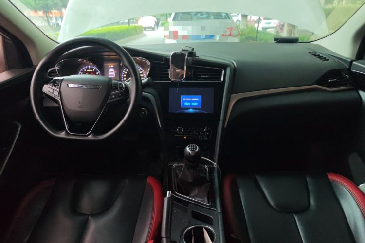 Used Venucia D60 2019 1.6L XL Manual SmartConnect Elite Edition
