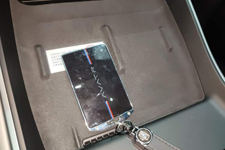 Used Avatr 11 2022 Long-Range Dual-Motor Luxury Edition 5 Seats