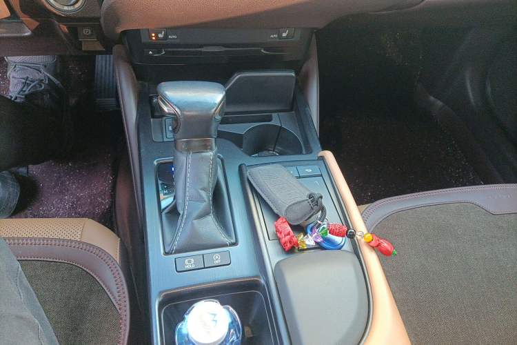 Used Lexus ES 2020 200 Excellence Edition
